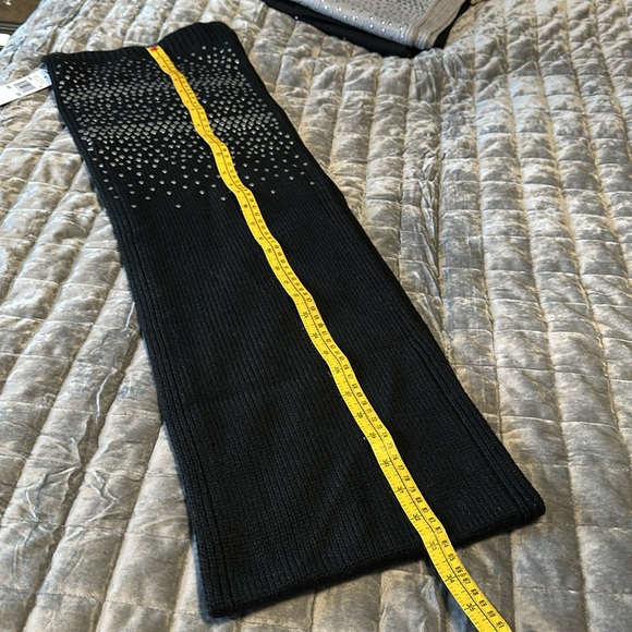 Michael Kors scarve - Picture 5 of 6